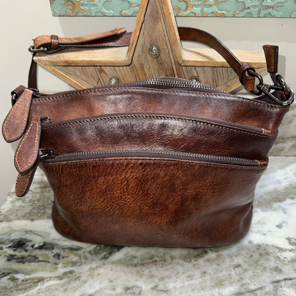 Heshe Leather Pocket Shoulder Bag